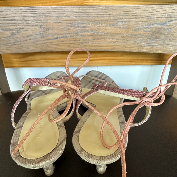 Burberry sandals 39 1/2 - Picture 9 of 9